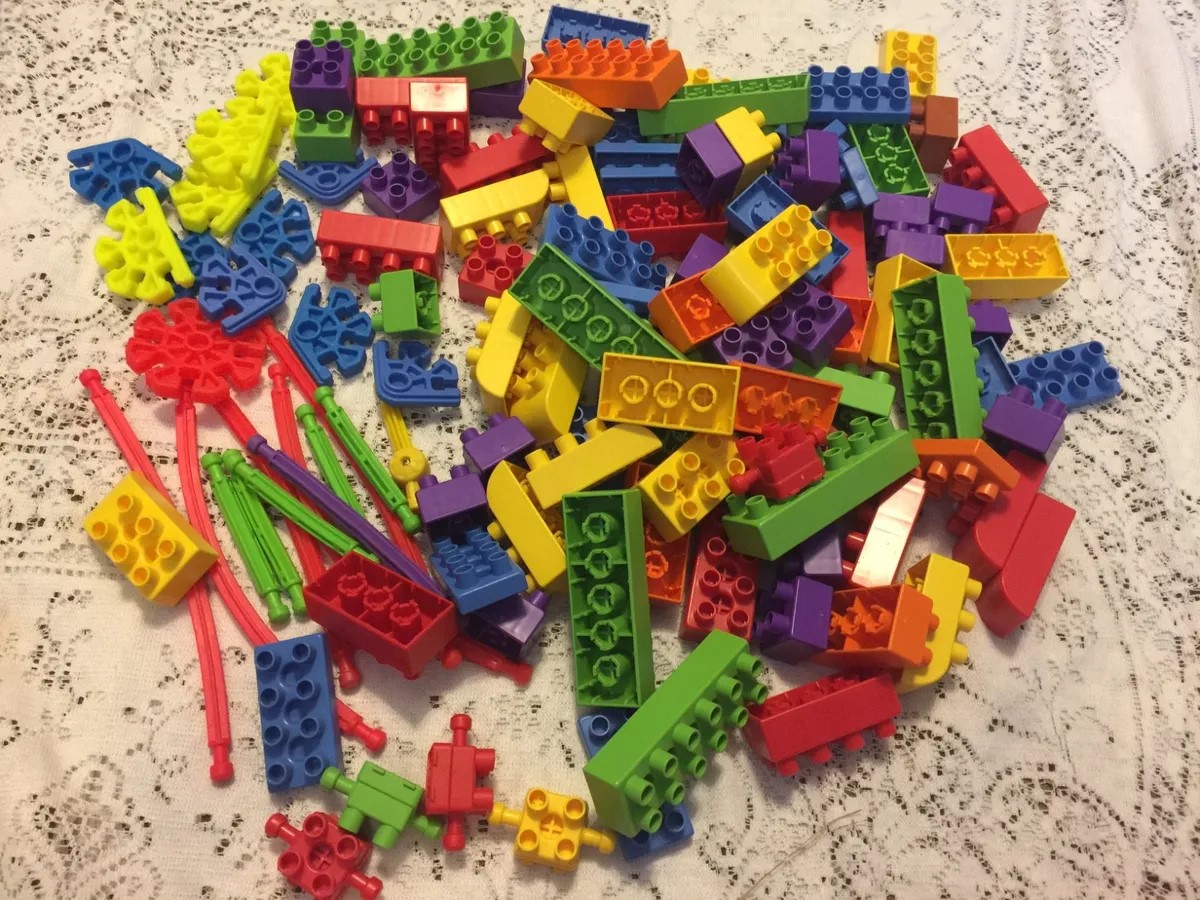 Legos and Knex toys